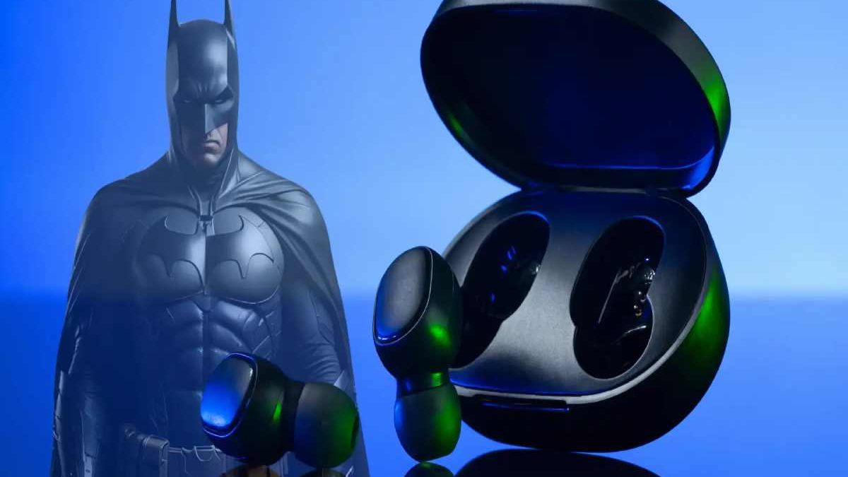 Rs 125 Only on Thesparkshop.In Batman Style Wireless Bt Earbuds